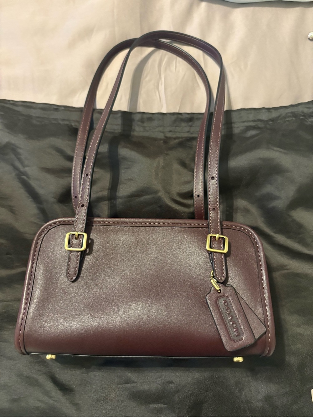 Coach Leather Shoulder the Originals Swing Zip 20 Black Currant